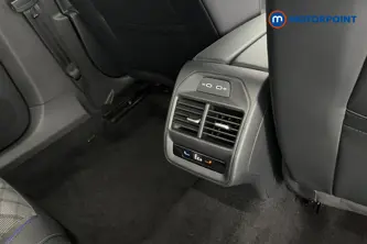 Volkswagen Passat R-Line Automatic Petrol Plug-In Hybrid Estate - Stock Number (1669013) - 28th supplementary image