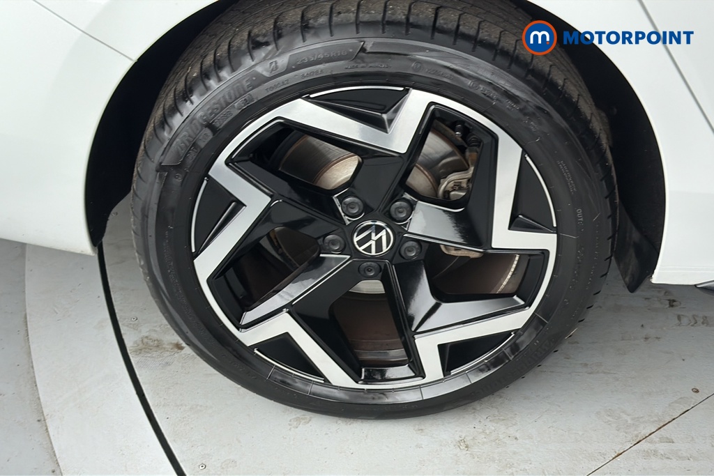 Volkswagen Passat R-Line Automatic Petrol Plug-In Hybrid Estate - Stock Number (1669013) - 46th supplementary image