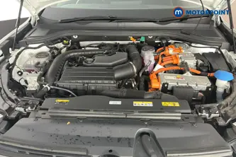 Volkswagen Passat R-Line Automatic Petrol Plug-In Hybrid Estate - Stock Number (1669013) - 48th supplementary image