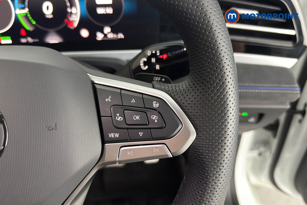 Volkswagen Passat R-Line Automatic Petrol Plug-In Hybrid Estate - Stock Number (1669015) - 3rd supplementary image
