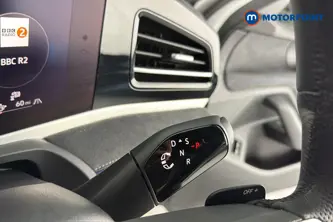 Volkswagen Passat R-Line Automatic Petrol Plug-In Hybrid Estate - Stock Number (1669015) - 6th supplementary image