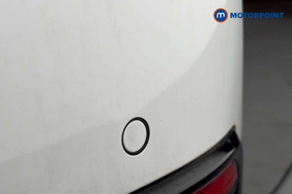 Volkswagen Passat R-Line Automatic Petrol Plug-In Hybrid Estate - Stock Number (1669015) - 39th supplementary image