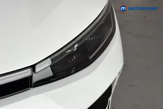 Volkswagen Passat R-Line Automatic Petrol Plug-In Hybrid Estate - Stock Number (1669015) - 42nd supplementary image