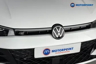 Volkswagen Passat R-Line Automatic Petrol Plug-In Hybrid Estate - Stock Number (1669015) - 43rd supplementary image