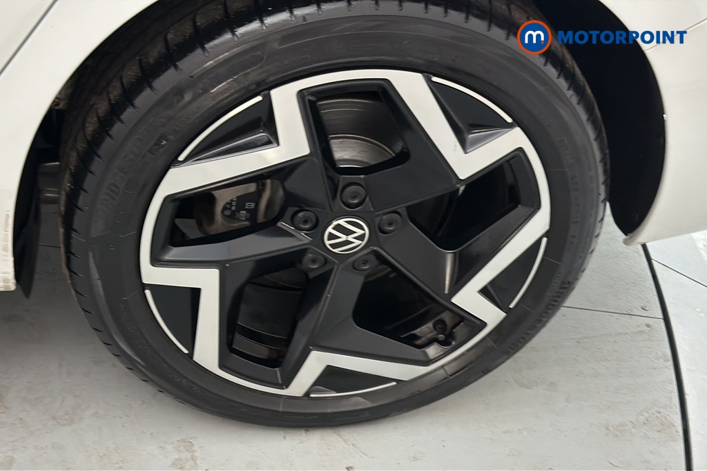 Volkswagen Passat R-Line Automatic Petrol Plug-In Hybrid Estate - Stock Number (1669015) - 45th supplementary image