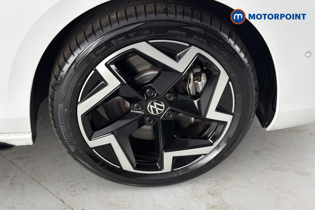 Volkswagen Passat R-Line Automatic Petrol Plug-In Hybrid Estate - Stock Number (1669015) - 47th supplementary image