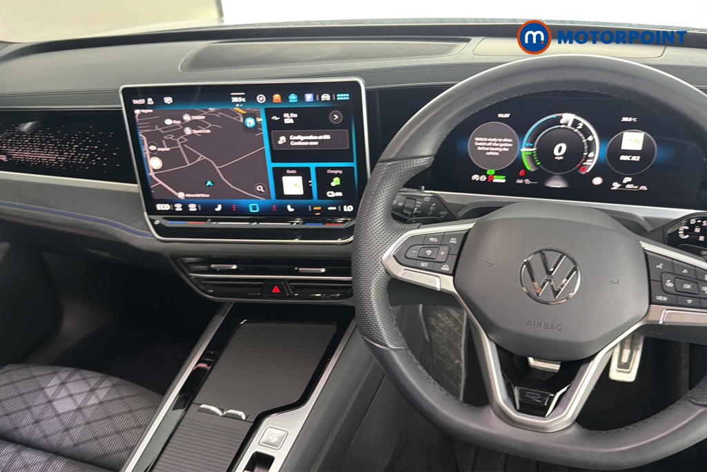 Volkswagen Passat R-Line Automatic Petrol Plug-In Hybrid Estate - Stock Number (1669015) - 1st supplementary image
