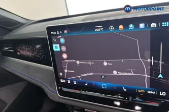 Volkswagen Passat R-Line Automatic Petrol Plug-In Hybrid Estate - Stock Number (1669018) - 9th supplementary image