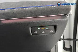 Volkswagen Passat R-Line Automatic Petrol Plug-In Hybrid Estate - Stock Number (1669018) - 11th supplementary image