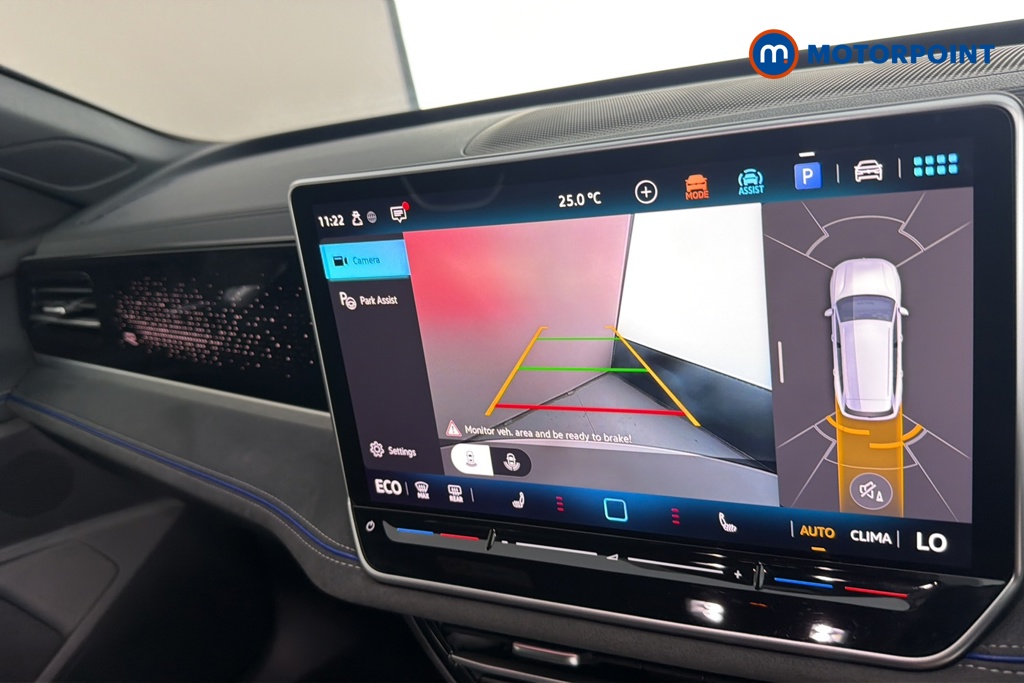 Volkswagen Passat R-Line Automatic Petrol Plug-In Hybrid Estate - Stock Number (1669018) - 13th supplementary image