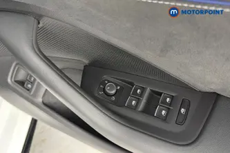 Volkswagen Passat R-Line Automatic Petrol Plug-In Hybrid Estate - Stock Number (1669018) - 19th supplementary image