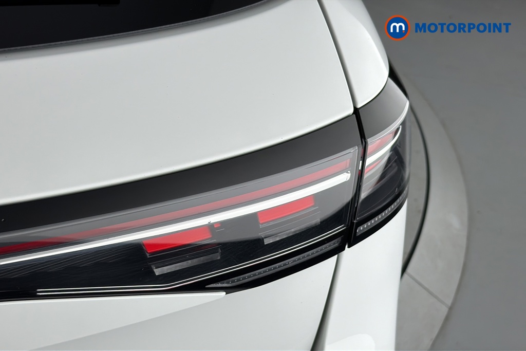 Volkswagen Passat R-Line Automatic Petrol Plug-In Hybrid Estate - Stock Number (1669018) - 36th supplementary image