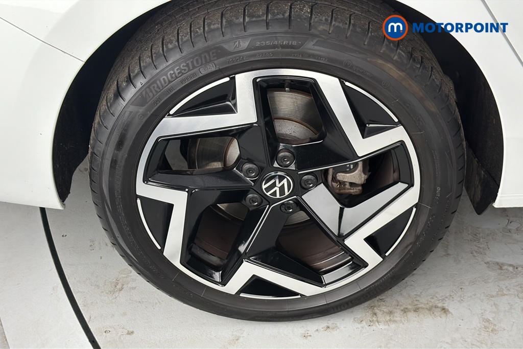 Volkswagen Passat R-Line Automatic Petrol Plug-In Hybrid Estate - Stock Number (1669018) - 46th supplementary image