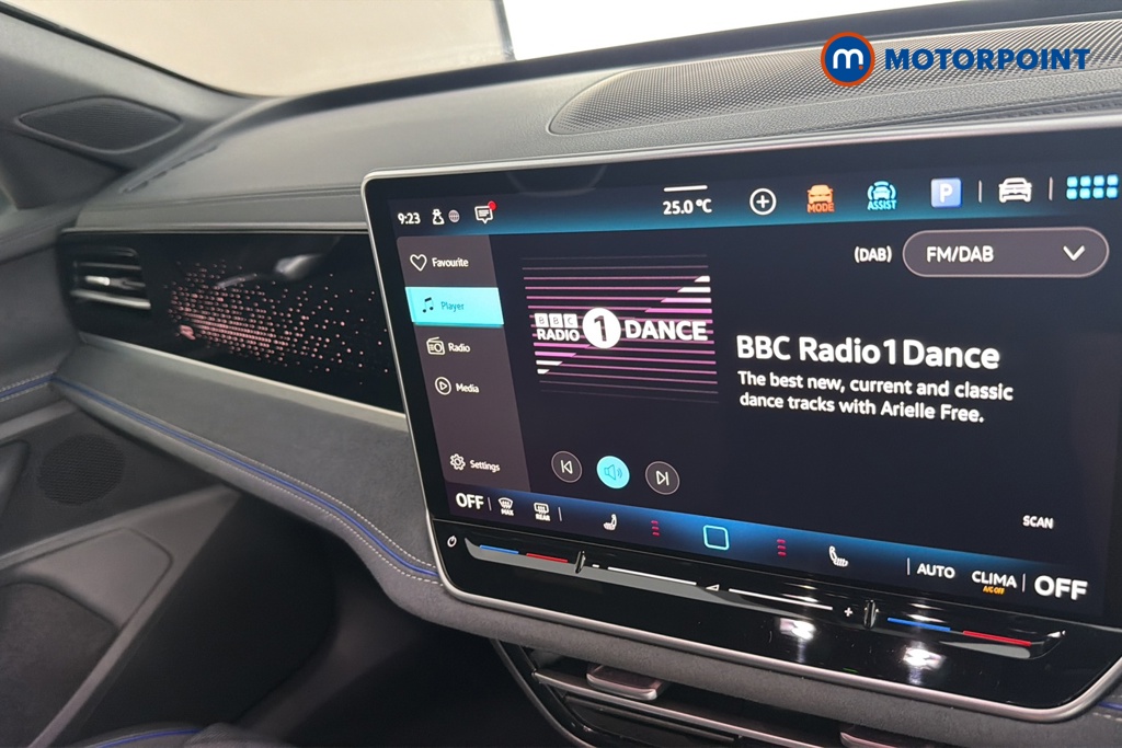 Volkswagen Passat R-Line Automatic Petrol Plug-In Hybrid Estate - Stock Number (1669020) - 8th supplementary image