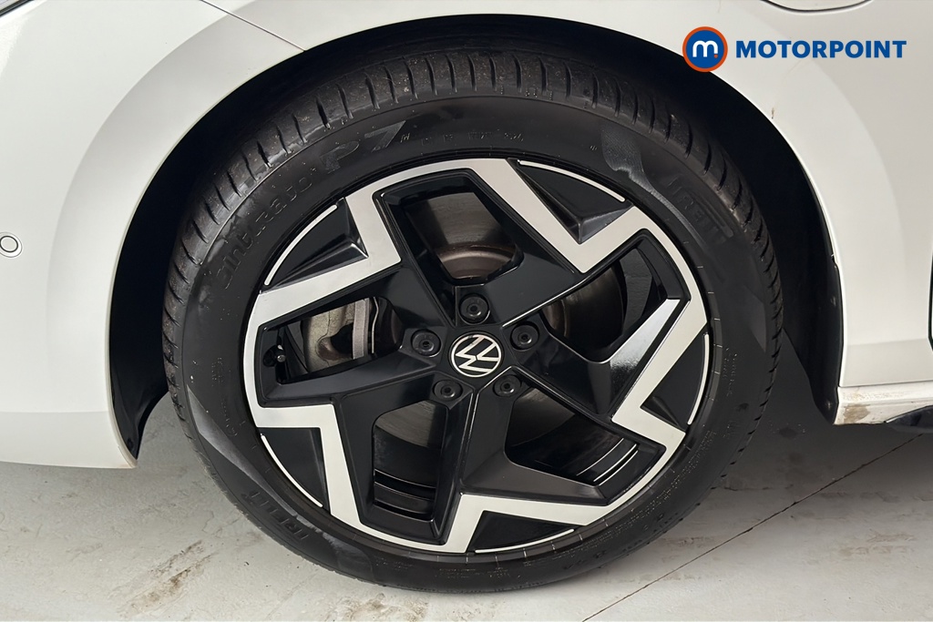 Volkswagen Passat R-Line Automatic Petrol Plug-In Hybrid Estate - Stock Number (1669020) - 44th supplementary image