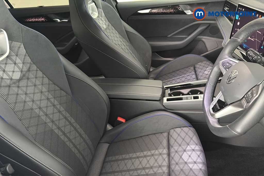 Volkswagen Passat R-Line Automatic Petrol Plug-In Hybrid Estate - Stock Number (1669023) - 22nd supplementary image