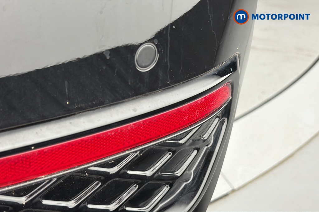 Volkswagen Passat R-Line Automatic Petrol Plug-In Hybrid Estate - Stock Number (1669023) - 39th supplementary image