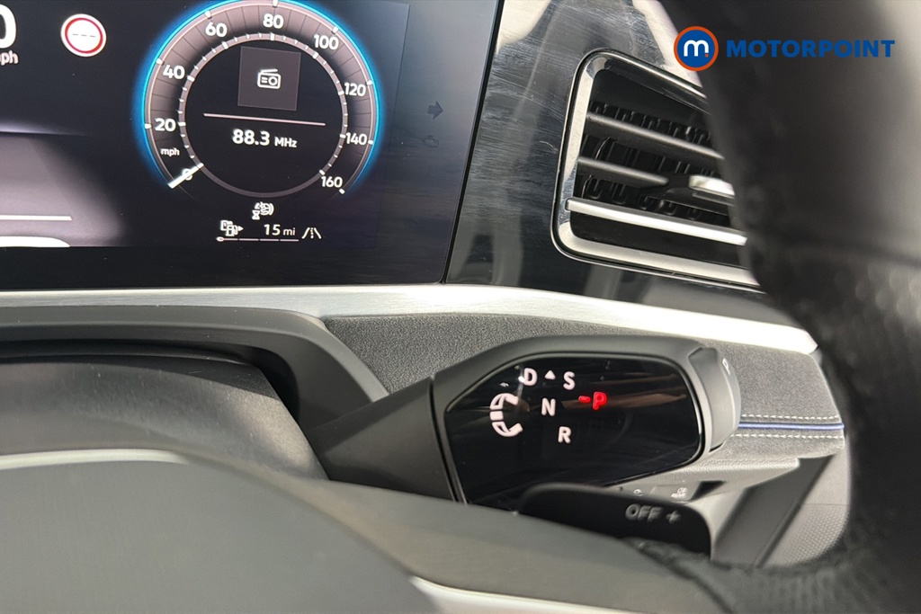 Volkswagen Passat R-Line Automatic Petrol Plug-In Hybrid Estate - Stock Number (1669024) - 6th supplementary image