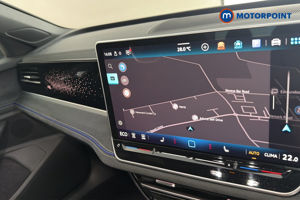 Volkswagen Passat R-Line Automatic Petrol Plug-In Hybrid Estate - Stock Number (1669024) - 9th supplementary image
