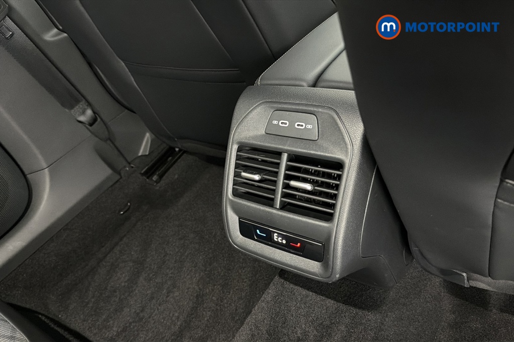 Volkswagen Passat R-Line Automatic Petrol Plug-In Hybrid Estate - Stock Number (1669024) - 28th supplementary image