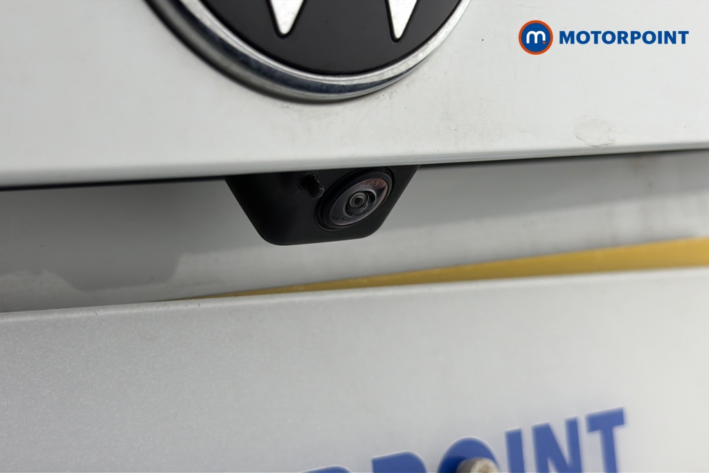 Volkswagen Passat R-Line Automatic Petrol Plug-In Hybrid Estate - Stock Number (1669024) - 37th supplementary image