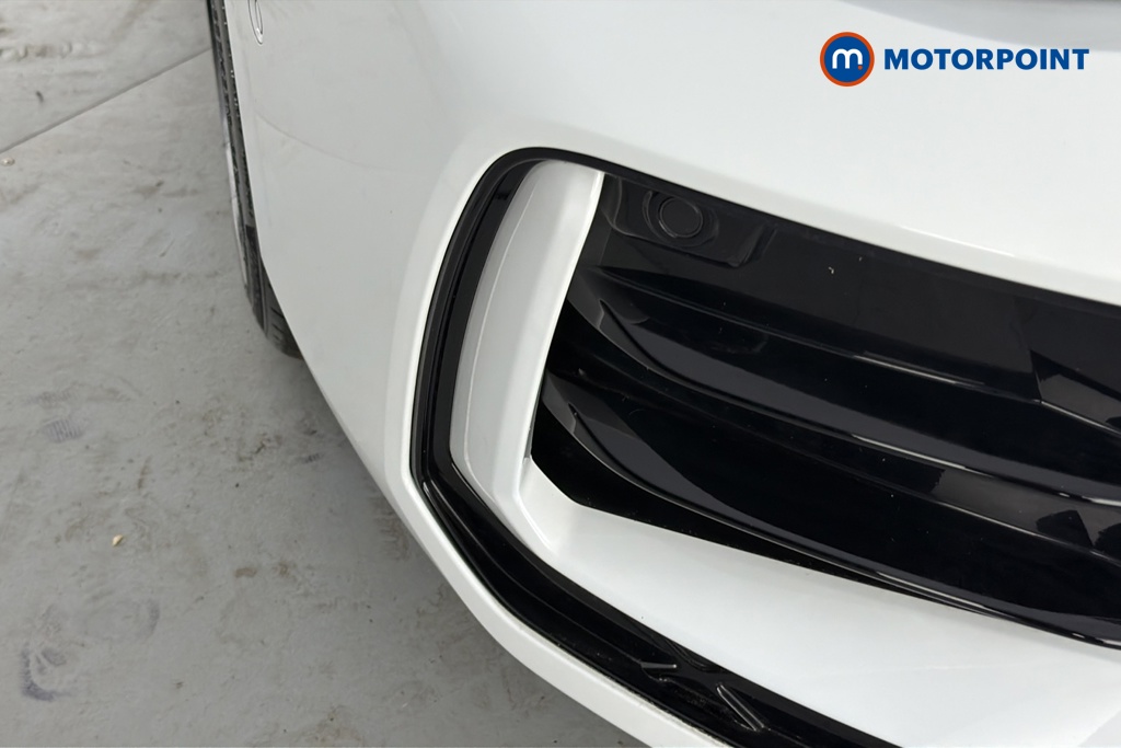 Volkswagen Passat R-Line Automatic Petrol Plug-In Hybrid Estate - Stock Number (1669024) - 38th supplementary image