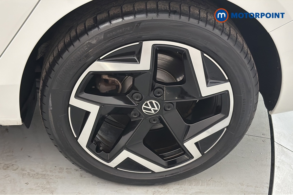 Volkswagen Passat R-Line Automatic Petrol Plug-In Hybrid Estate - Stock Number (1669024) - 45th supplementary image