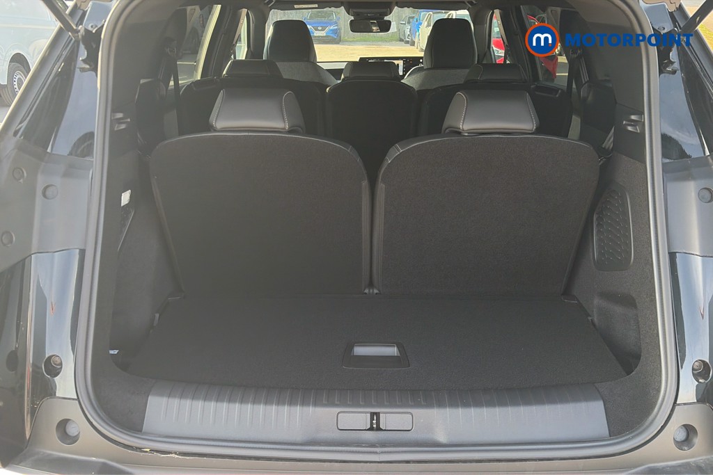 Peugeot 5008 Allure Premium Automatic Petrol SUV - Stock Number (1669326) - 33rd supplementary image