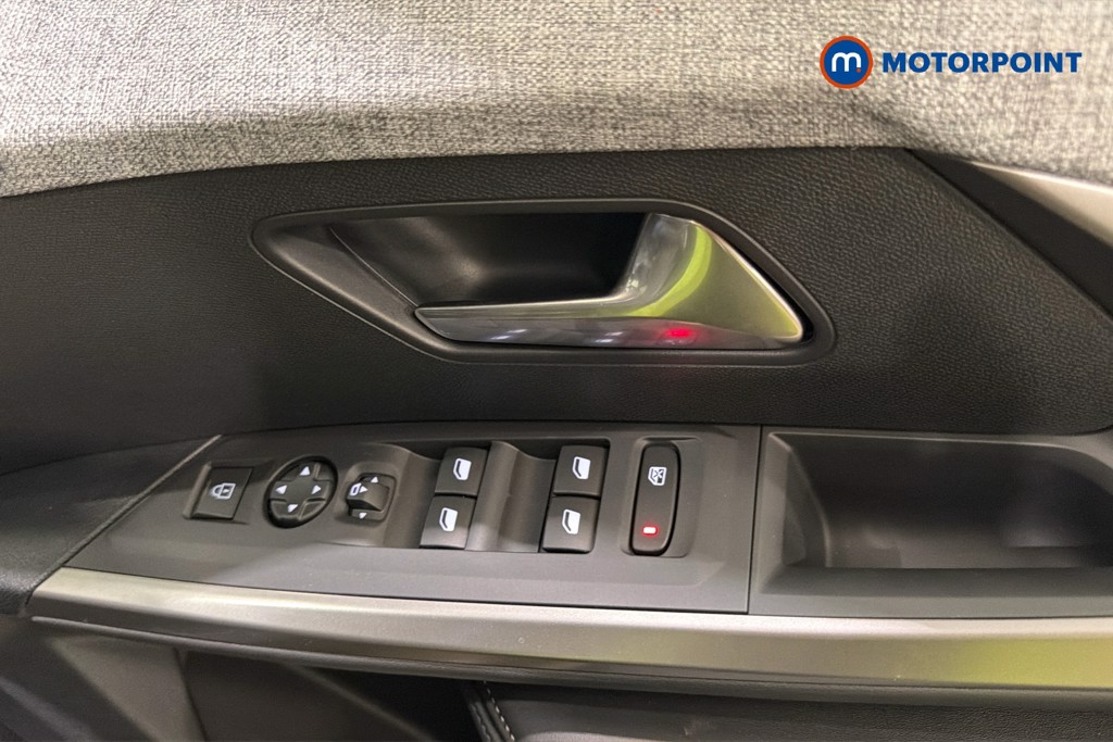 Peugeot 5008 Allure Premium Automatic Petrol SUV - Stock Number (1669335) - 42nd supplementary image