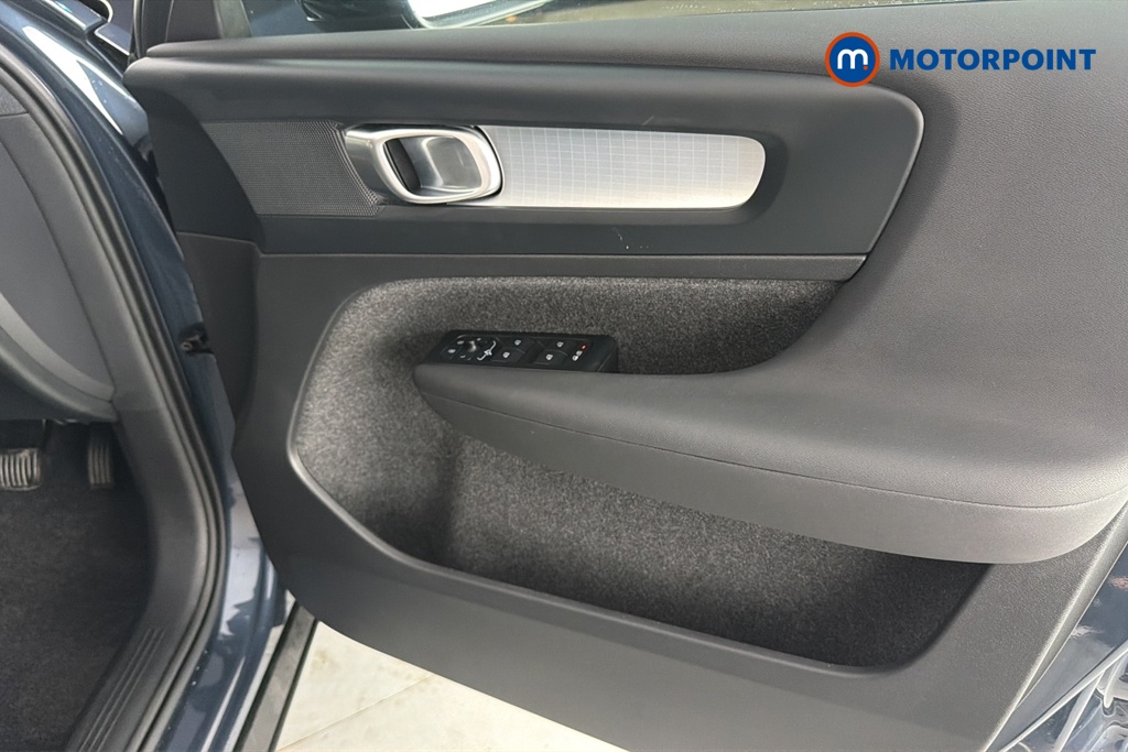 Volvo Xc40 Core Automatic Petrol SUV - Stock Number (1669344) - 18th supplementary image