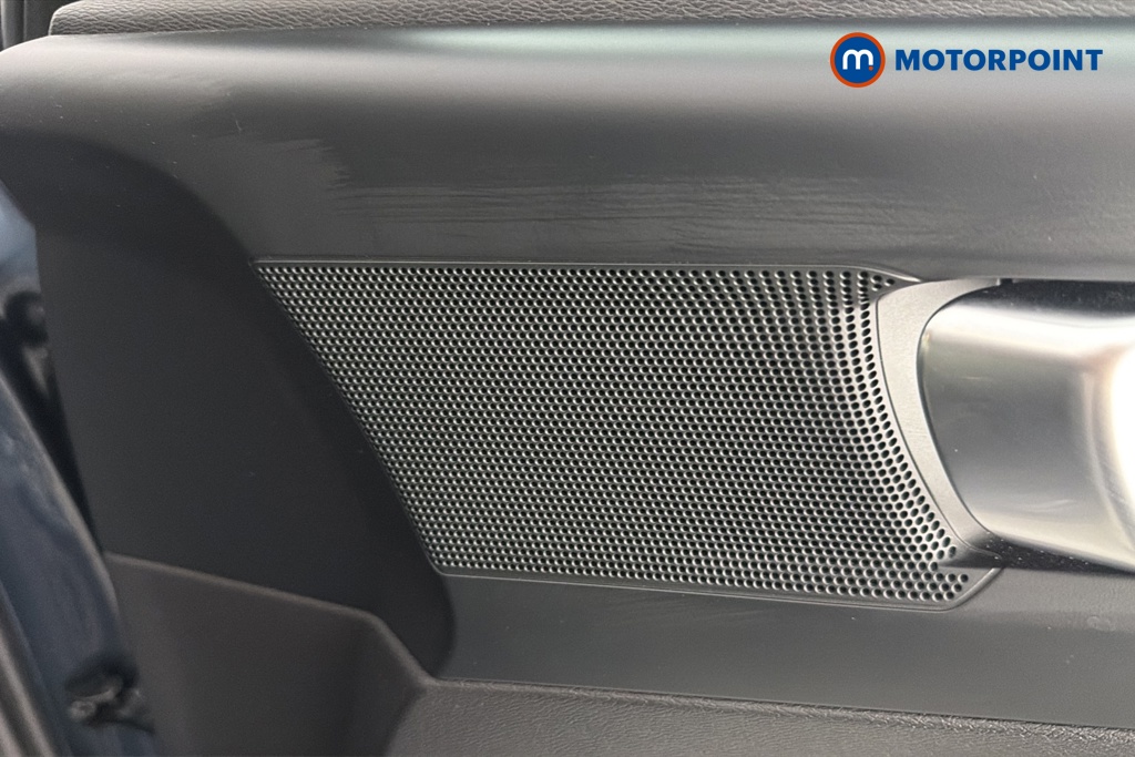 Volvo Xc40 Core Automatic Petrol SUV - Stock Number (1669344) - 21st supplementary image