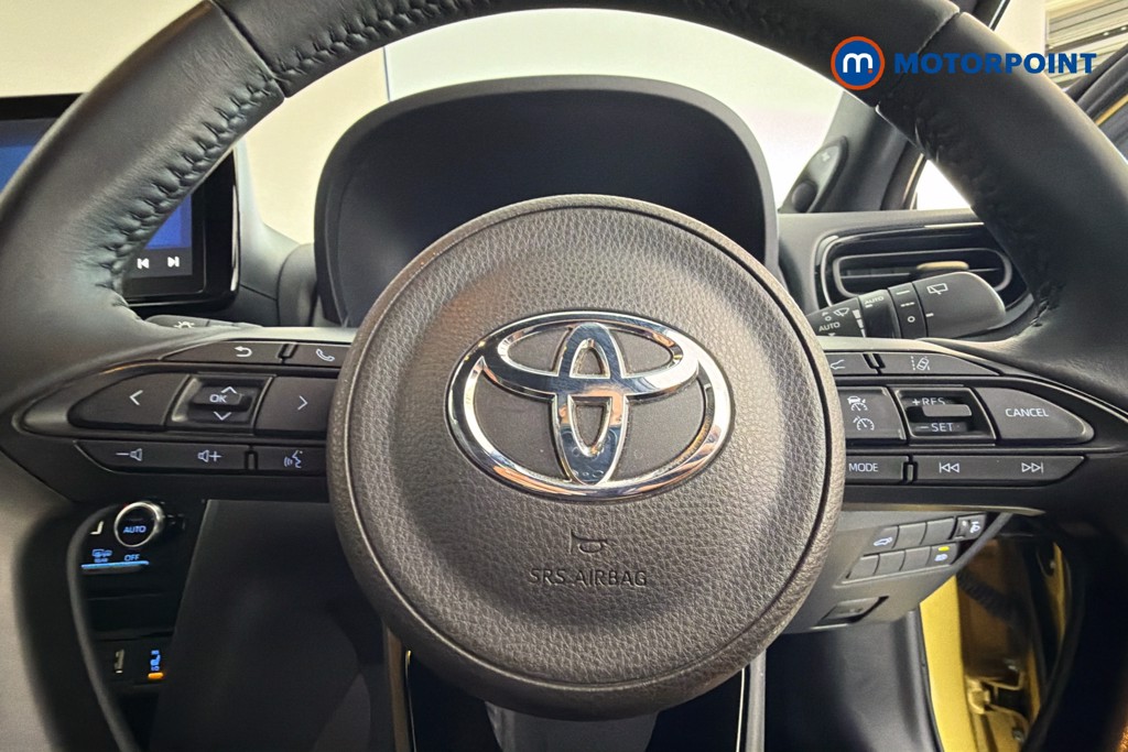 Toyota Yaris Cross Premiere Edition Automatic Petrol-Electric Hybrid Estate - Stock Number (1669841) - 5th supplementary image