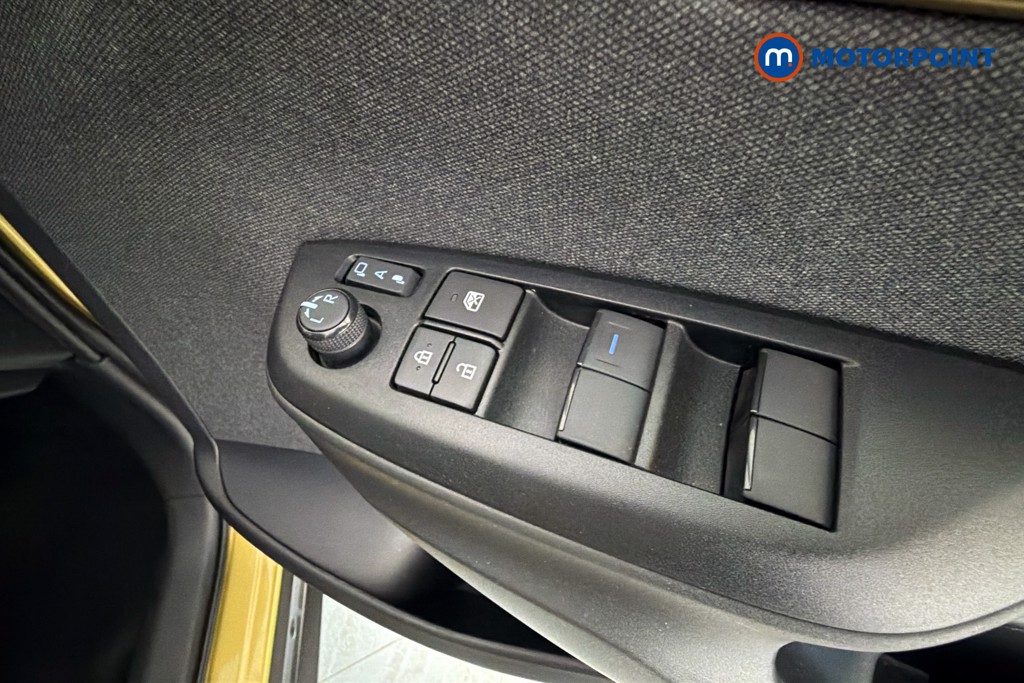 Toyota Yaris Cross Premiere Edition Automatic Petrol-Electric Hybrid Estate - Stock Number (1669841) - 20th supplementary image