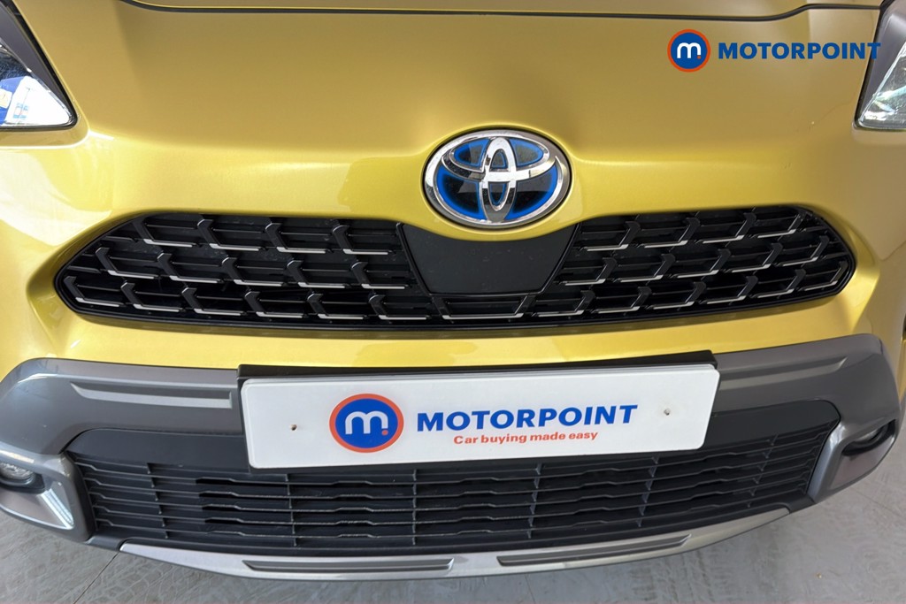 Toyota Yaris Cross Premiere Edition Automatic Petrol-Electric Hybrid Estate - Stock Number (1669841) - 45th supplementary image