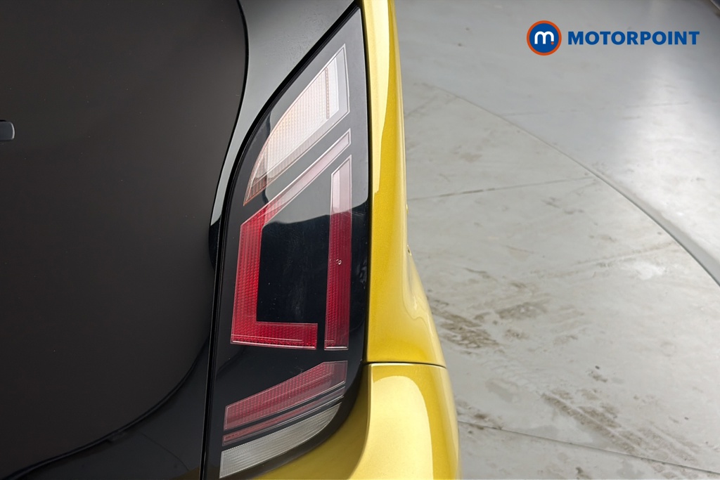 Volkswagen UP Black Edition Manual Petrol Hatchback - Stock Number (1670003) - 36th supplementary image