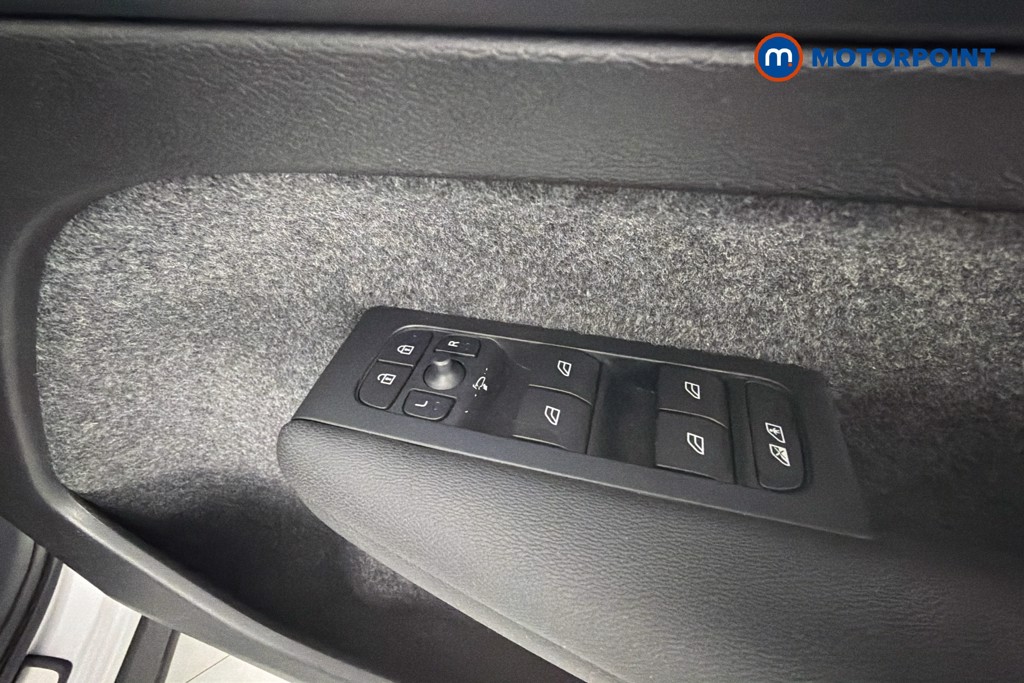 Volvo Xc40 Plus Automatic Petrol SUV - Stock Number (1670113) - 20th supplementary image