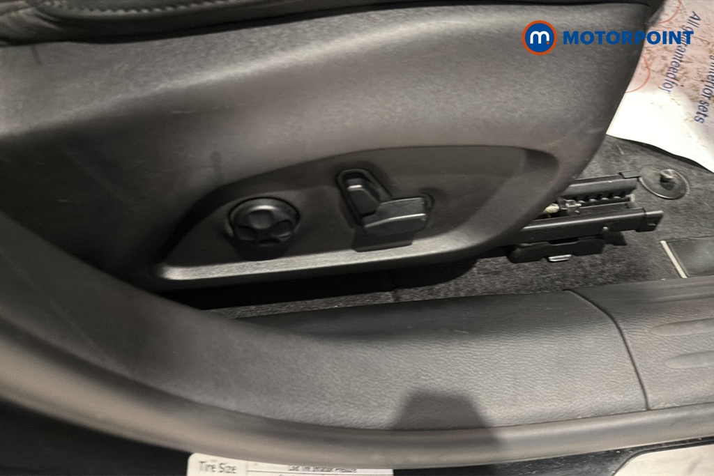 Jeep Compass Limited Manual Petrol SUV - Stock Number (1661220) - 23rd supplementary image