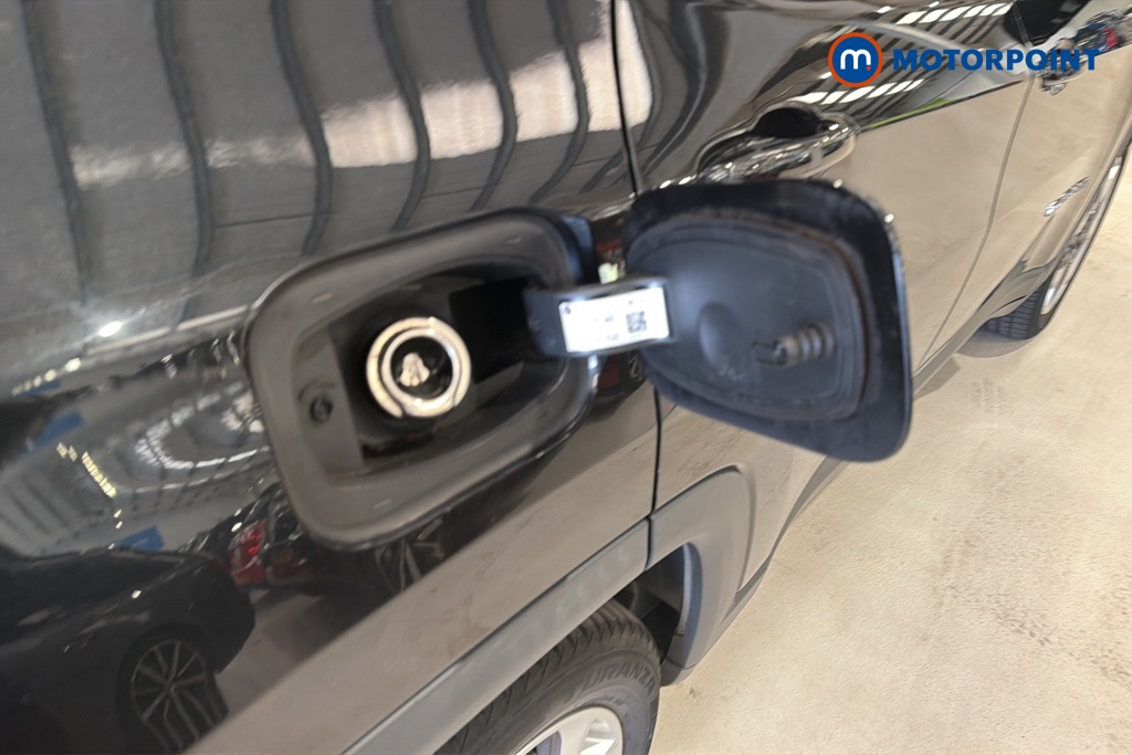Jeep Compass Limited Manual Petrol SUV - Stock Number (1661220) - 41st supplementary image