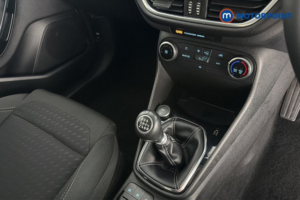 Ford Fiesta Zetec Manual Petrol Hatchback - Stock Number (1666423) - 15th supplementary image