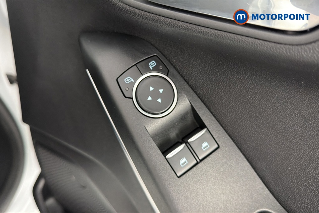 Ford Fiesta Zetec Manual Petrol Hatchback - Stock Number (1666423) - 19th supplementary image