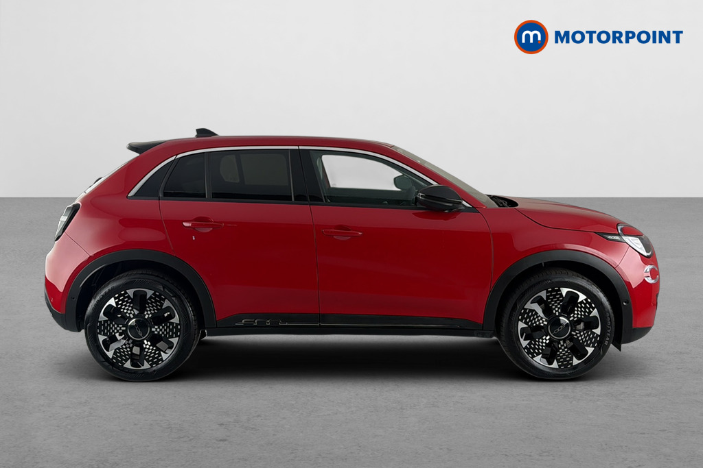 Fiat 600 La Prima Automatic Electric SUV - Stock Number (1666472) - Passenger side
