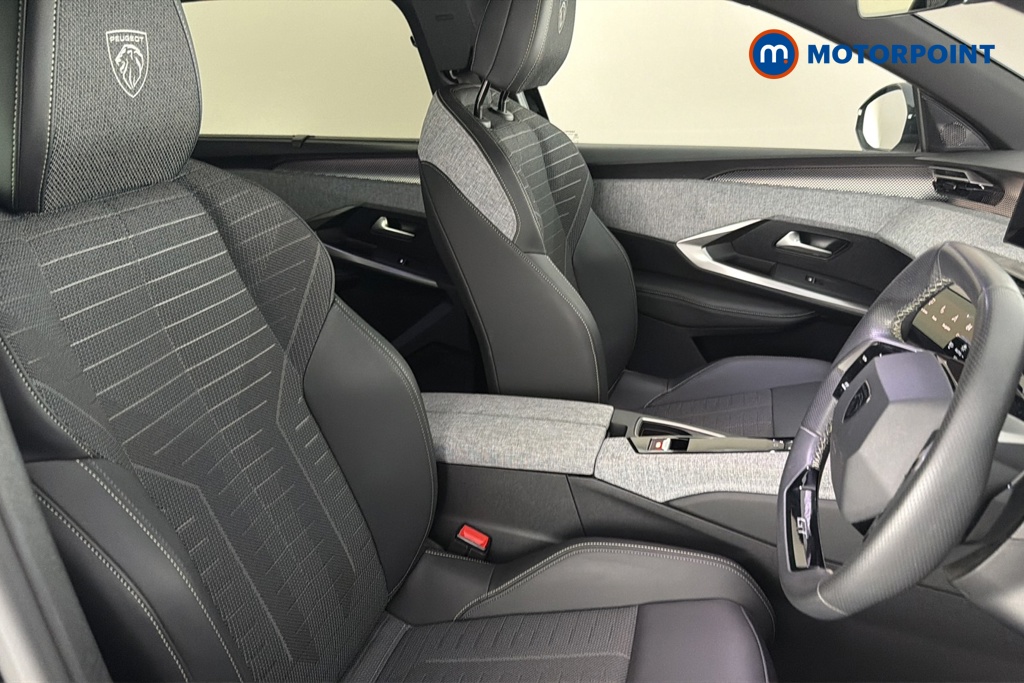 Peugeot 5008 GT Automatic Electric SUV - Stock Number (1666948) - 22nd supplementary image