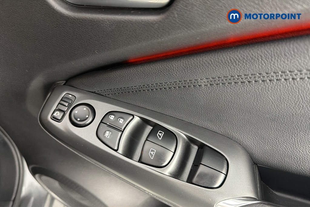 Nissan Juke N-Connecta Automatic Petrol SUV - Stock Number (1667450) - 19th supplementary image