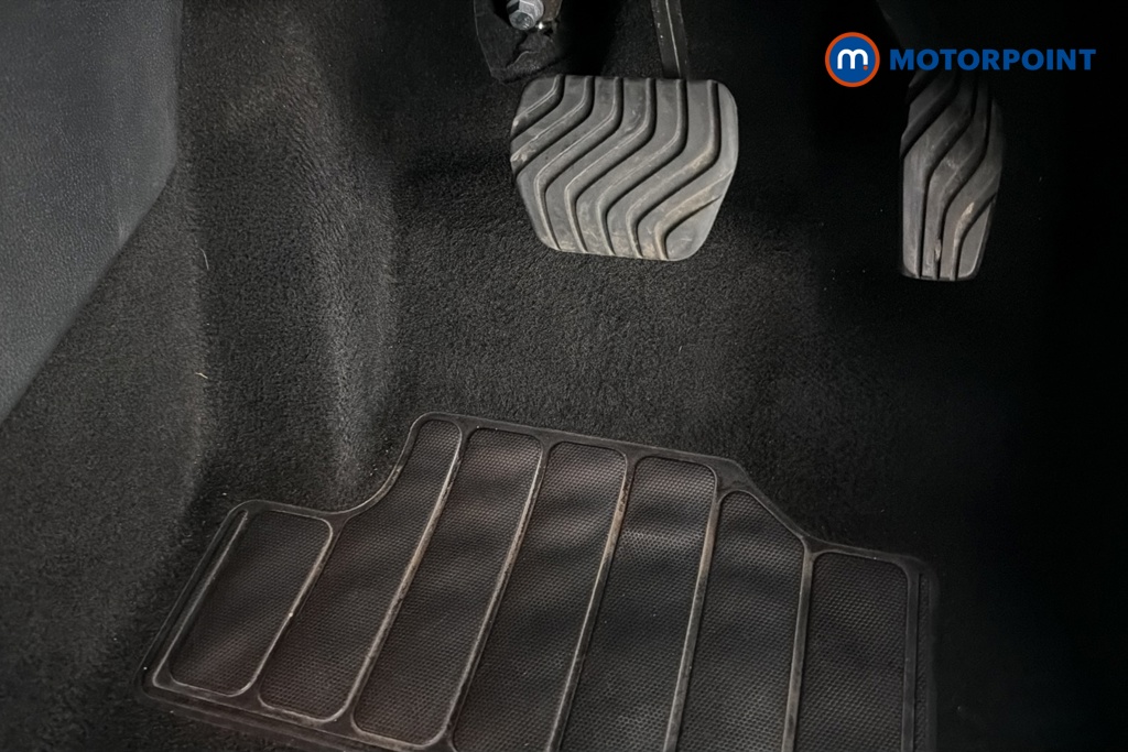 Nissan Juke N-Connecta Automatic Petrol SUV - Stock Number (1667450) - 24th supplementary image