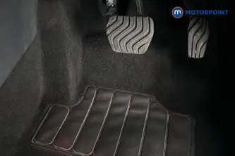 Nissan Juke N-Connecta Automatic Petrol SUV - Stock Number (1667450) - 24th supplementary image