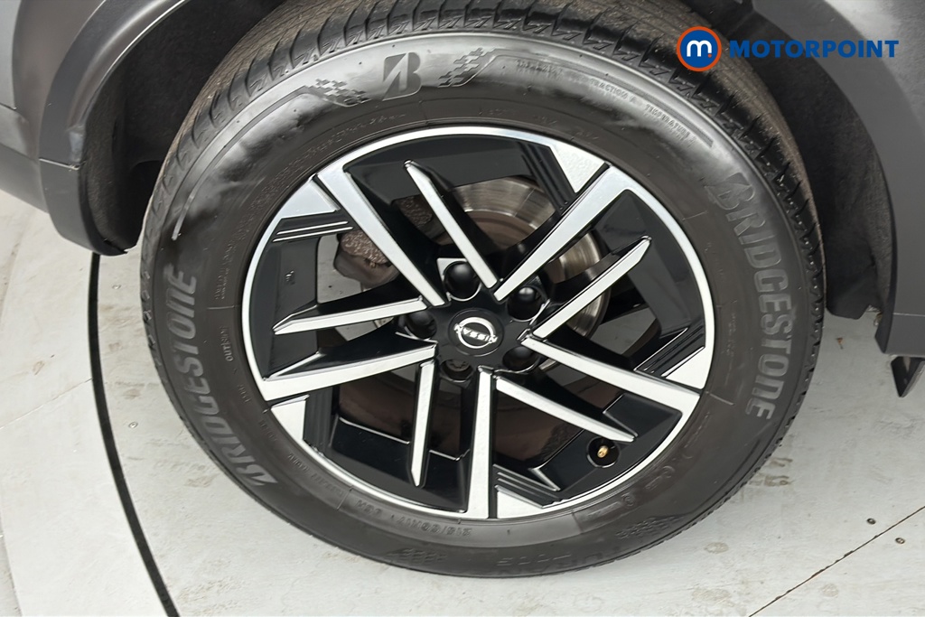 Nissan Juke N-Connecta Automatic Petrol SUV - Stock Number (1667450) - 46th supplementary image