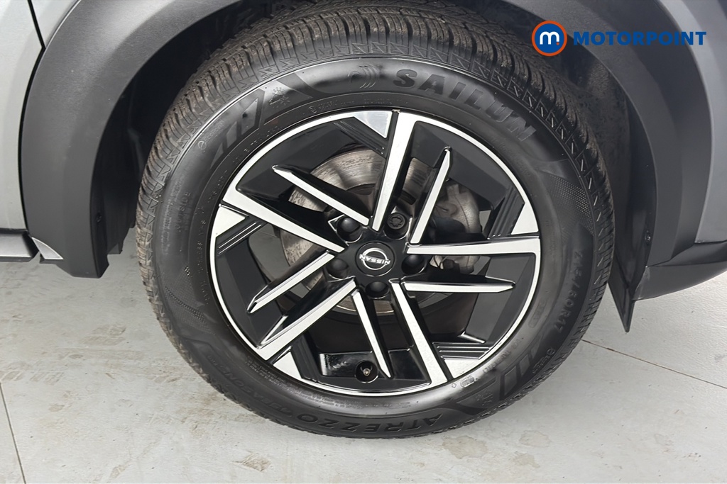 Nissan Juke N-Connecta Automatic Petrol SUV - Stock Number (1667450) - 47th supplementary image