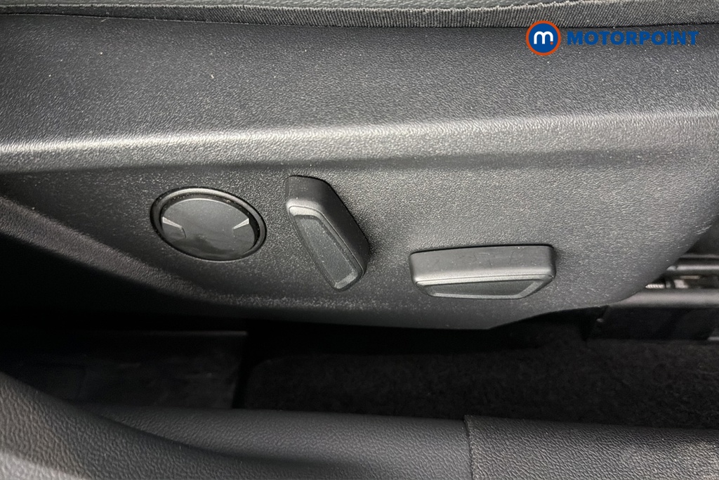 Ford Focus Active X Automatic Petrol Hatchback - Stock Number (1667872) - 23rd supplementary image