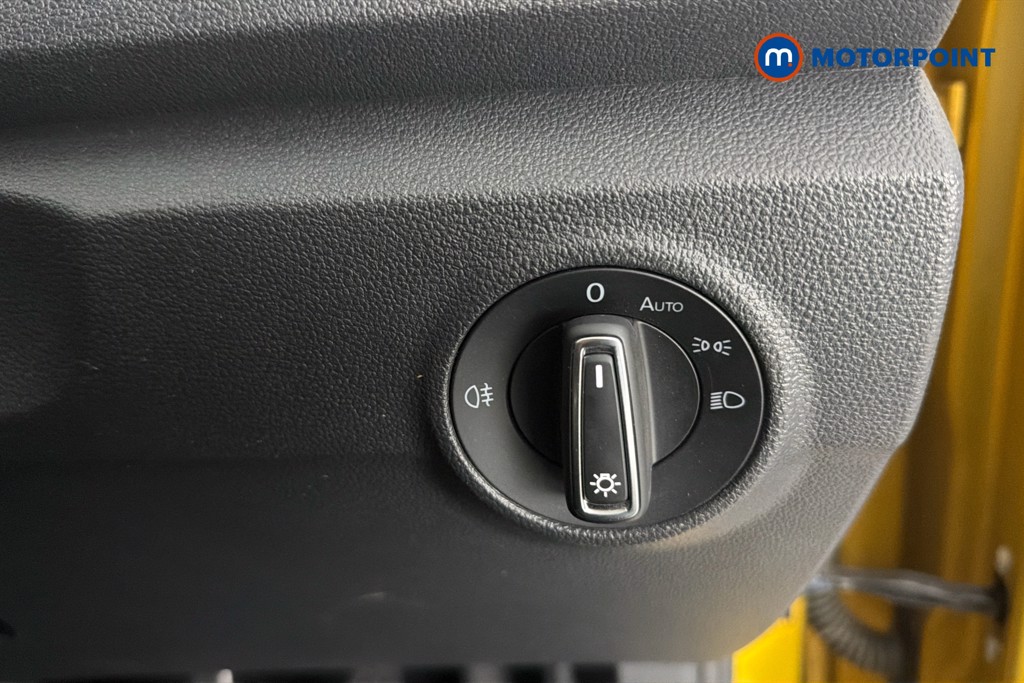 Volkswagen T-Roc Design Manual Petrol SUV - Stock Number (1667905) - 18th supplementary image
