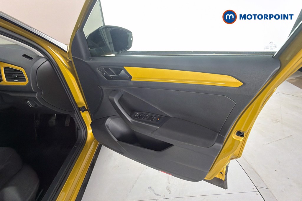 Volkswagen T-Roc Design Manual Petrol SUV - Stock Number (1667905) - 19th supplementary image
